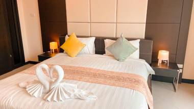 Hidden Palm Pool Villas