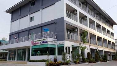 OYO 75389 Pandora House