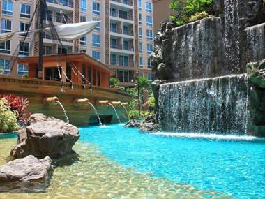 Atlantis Condo by Sompong