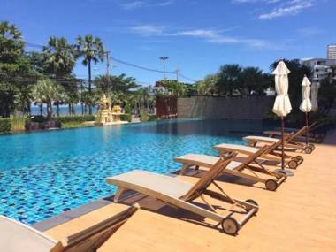 EveRyDaY BEACHFRONT STYLISH  LUXURY* JOMTIEN