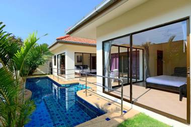 Avoca Pool Villas