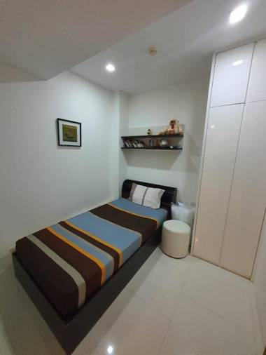 Sanctuary Wong Amat Apartment