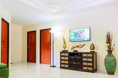 CORNER VILLA - PATTAYA HOLIDAY HOUSE WALKING STREET 4 bedrooms