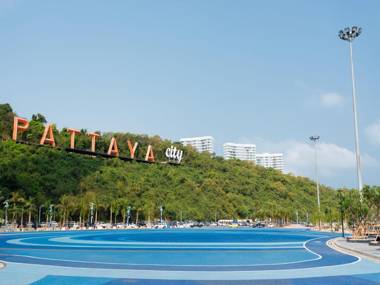 Unixx South Pattaya by GrandisVillas