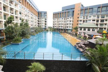 Laguna Beach Resort 2 by Pattaya Sunny Rentals