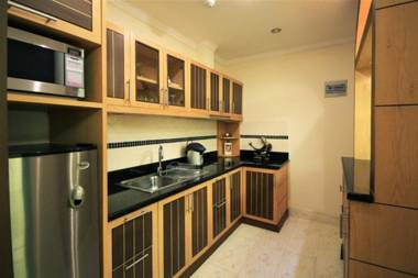 Royal Park Apartments