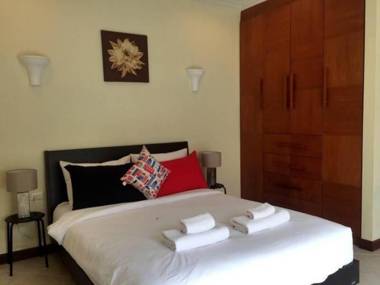 majestic Residence pool villa by korawan