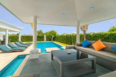 Luxury Pool Villa 608 4BR 8-10 persons