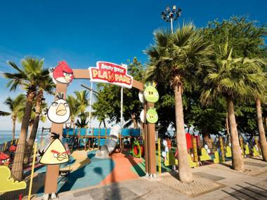 Dusit Grand Condo View by GrandisVillas