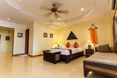 Chang Charlie Inn Boutique