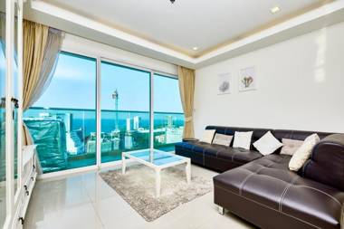 Cozy Beach Condo by Fantasea Beach