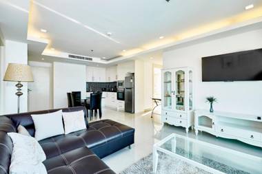 Cozy Beach Condo by Fantasea Beach