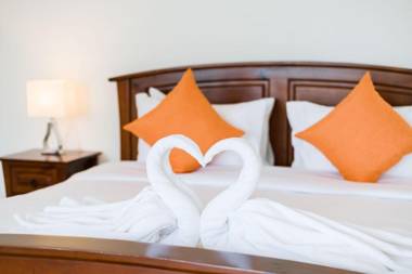 Sunset View Luxury Pool Villa / 4 BR 8-10 Persons