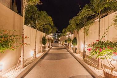 Top Pool Villa Pattaya