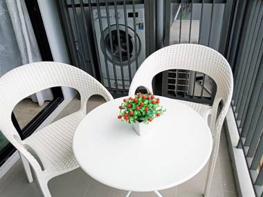 LLX condo @THE BASE   2 bedroom   city sea view