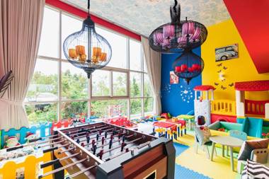 The Riviera Jomtien by Pattaya Holiday