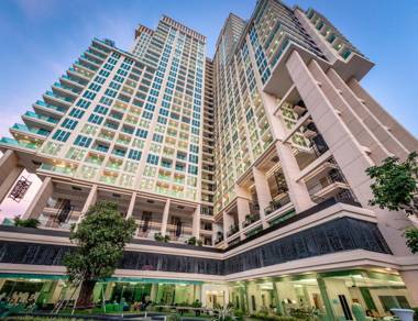 City Garden Tower Luxurious Condominium In The Center Of Pattaya
