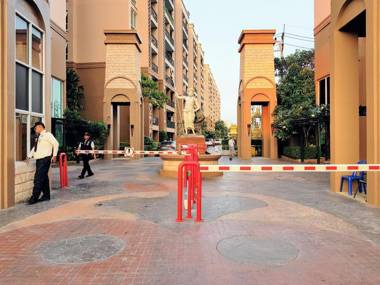 Atlantis Condo Resort GP