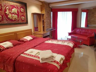 Jomtien beach condominium 5th floor modern studio apartment Pattaya