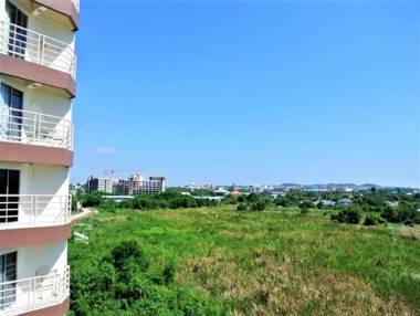 Jomtien beach condominium 5th floor modern studio apartment Pattaya