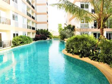 Park lane Pattaya with large lagoon swimming pool