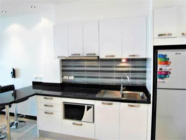 View Talay 8 Large studio apartment with sea view Pattaya