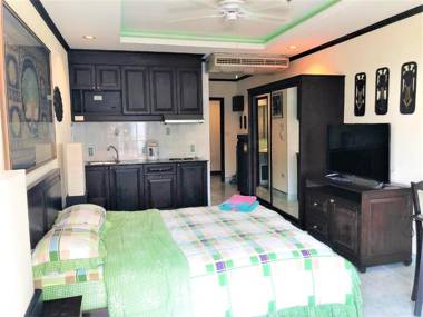 Sea view apartment Rimhad condominium Pattaya