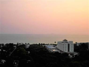Sea view apartment Rimhad condominium Pattaya