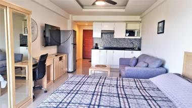 Sea view apartment on Jomtien beach Pattaya