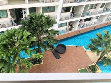 Laguna beach 1A with swimming pool views Pattaya