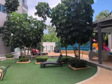 Laguna beach 1A with swimming pool views Pattaya