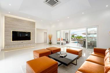 Sunset View Pool Villa / 7 BR 14-16 Persons