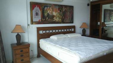 View Talay 6 Pattaya Beach Apartment by Honey
