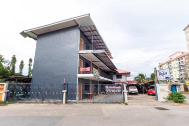 Vaccinated Staff -OYO 1132 The Nine