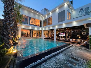 ART Pool Villa Pattaya