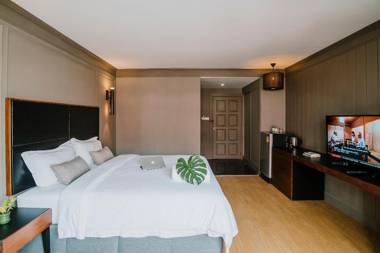 Marine Plaza Hotel Pattaya (SHA Extra Plus)