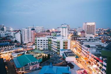 Marine Plaza Hotel Pattaya (SHA Extra Plus)