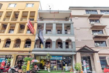 OYO 75327 Diyana Residence