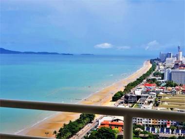 Fantastic sea view beach condo