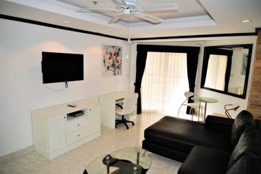 Room in Condo - Stylish 1 bed apartment at Jomtien Beach Condominium