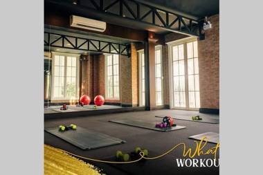 Grand florida Poolview-1BR-Step to jomtien beach