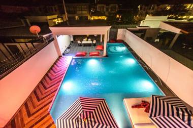 Exquisite Pool Villa J - Pattaya Pool Villa