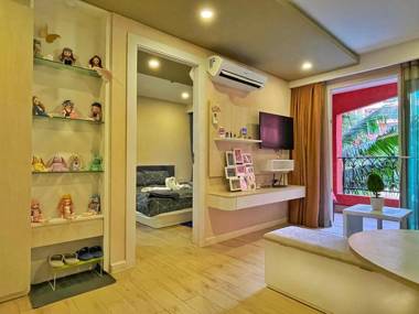 Entire Apartment with Pool View