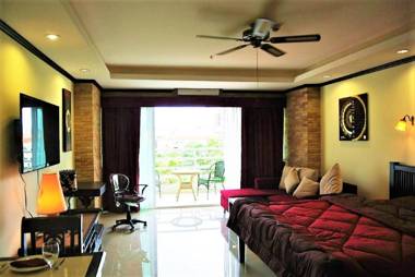 View Talay 5 studio apartment - close to the beach