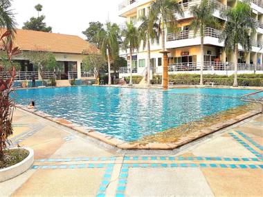 View Talay 5 studio apartment - close to the beach