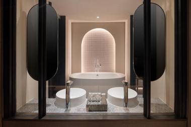 Cross Pattaya Pratamnak - SHA Plus