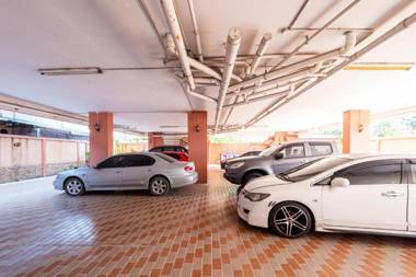 Reddoorz Navin Mansion 3 Pattaya