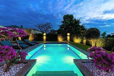 Luxury Pool Villa 604