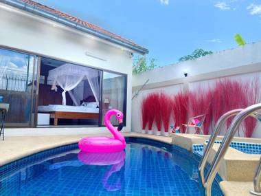 Pattaya Pool Villas Adare Garden By hieng Lay