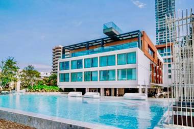 Veranda Residence by Beach House Camp